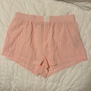 Edikted Pink w white striped shorts